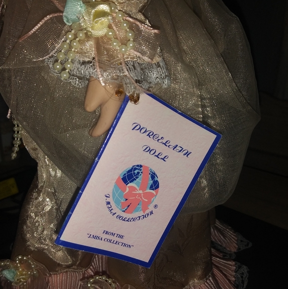 Porcelain doll - Picture 3 of 5